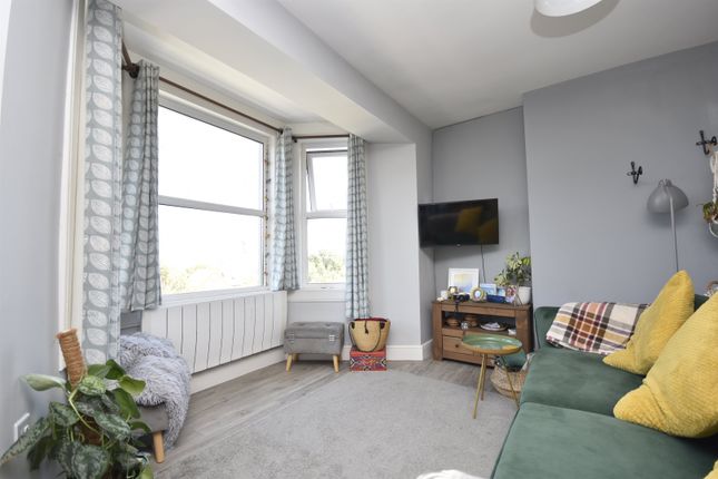 Flat 4, 4 St. Johns Road, Lausanne Terrace, Margate photo 2