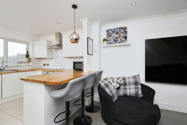 27, Maywood Avenue, Eastbourne photo 3