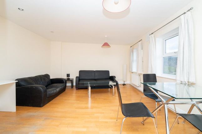 100A Ritz Parade, Western Avenue, London photo 3