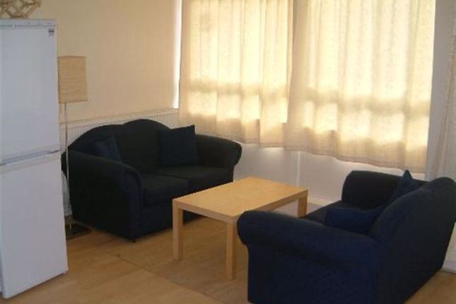 Thumbnail Flat to rent in Ibsley Gardens, London