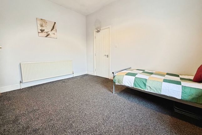 Room 4,, Liverpool Road, Manchester photo 3