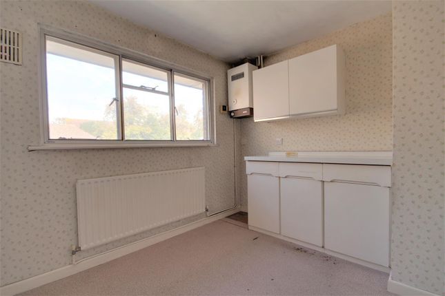 Flat for sale in Manor Field Court, Broadwater Road, Broadwater, Worthing