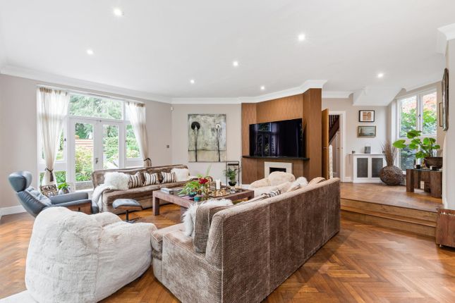 2, Laurino Place, Bushey photo 4