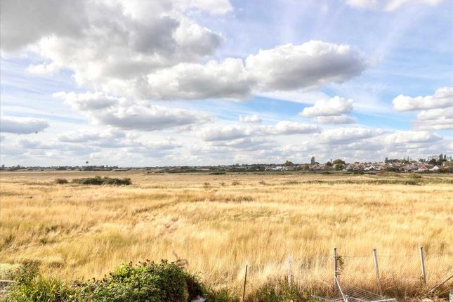 120, Meadow Way, Jaywick photo 4