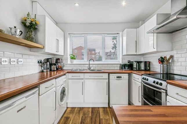 Flat for sale in Milton Road, Harpenden