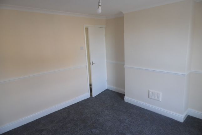 Terraced house to rent in Doyle Road, London