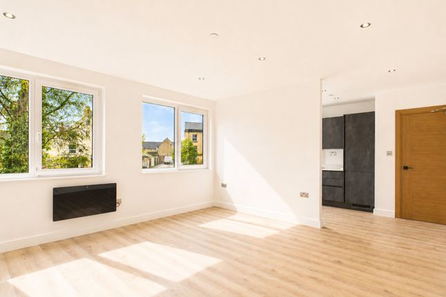 Flat 13, Tricorn House, Westward Road, Stroud photo 2