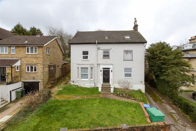 1-bed flat on Grovehill Road, Redhill, £180,000