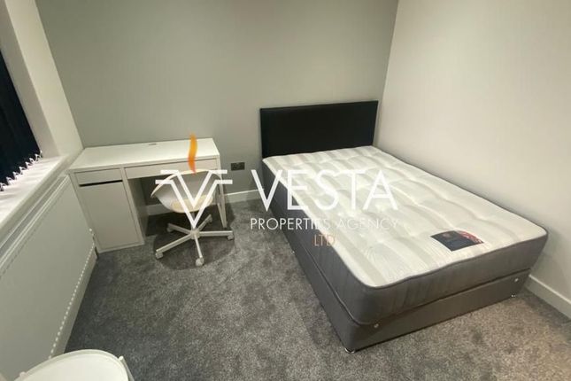 Room 4, 302 Mitchell Avenue, Coventry photo 4