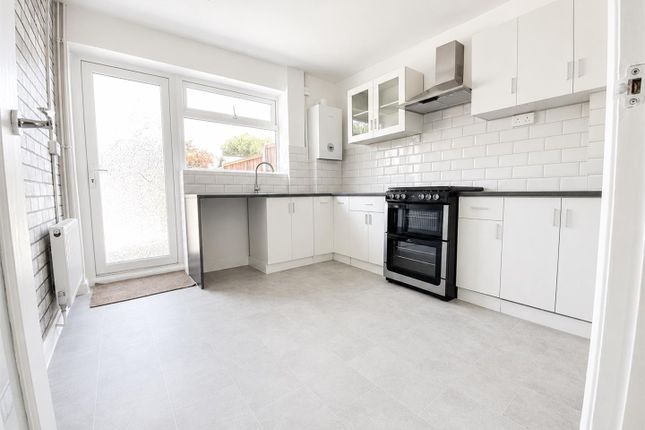 18, Ashley Close, Sheerness photo 4