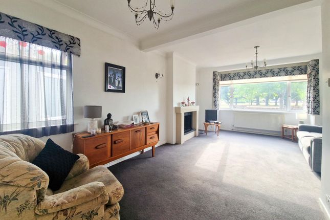 23, Branscombe Square, Thorpe Bay photo 4