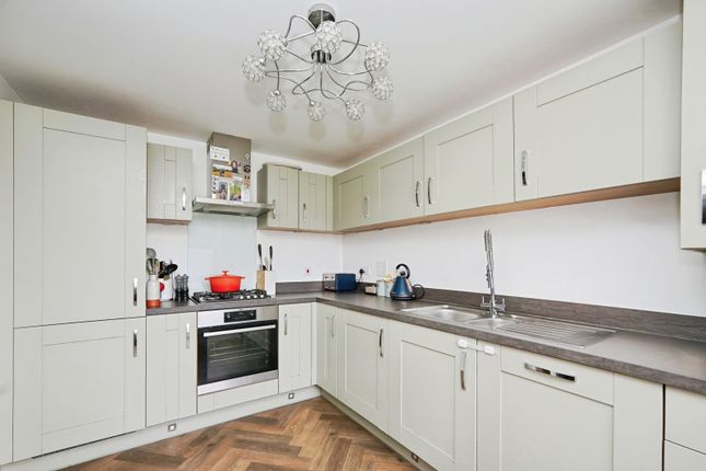 54, Blunden Drive, Kent photo 3