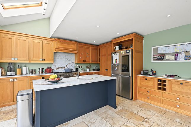 40, Tuffnells Way, Harpenden photo 2