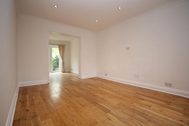 1, Maple Close, Cambs photo 2