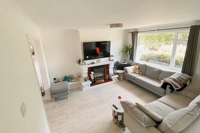 98, Wrington Close, Little Stoke photo 4