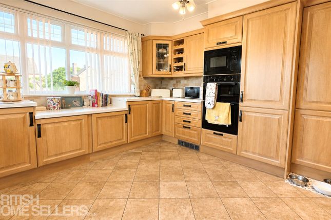 2, Steam Mill Lane, Derbyshire photo 3