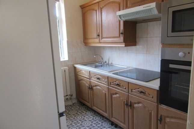 9, Woodstock Road, Firswood photo 4