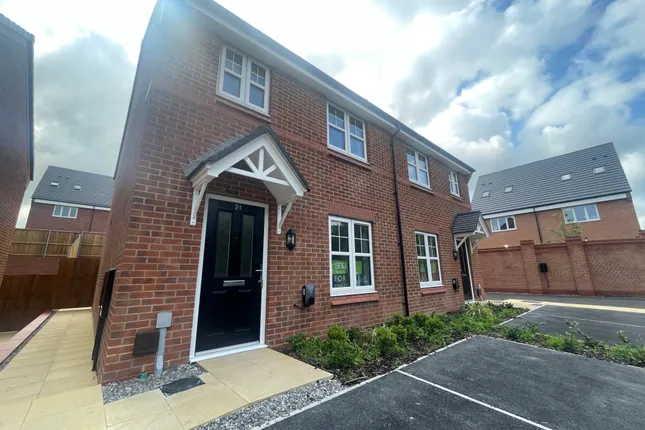 Snugg Homes - Eaves Green