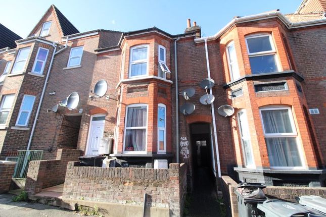 Flat for sale in Buxton Road, Luton