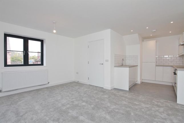 1, Smiths Court, Didcot photo 3
