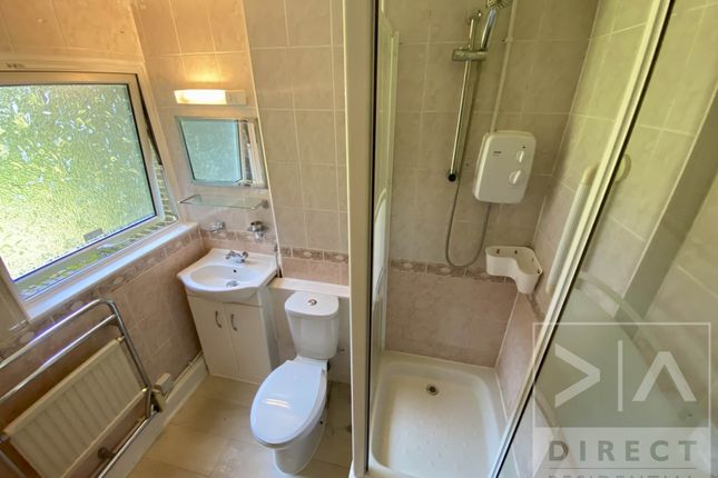 Thumbnail Flat to rent in Chichester Court, Chessington Road, Epsom
