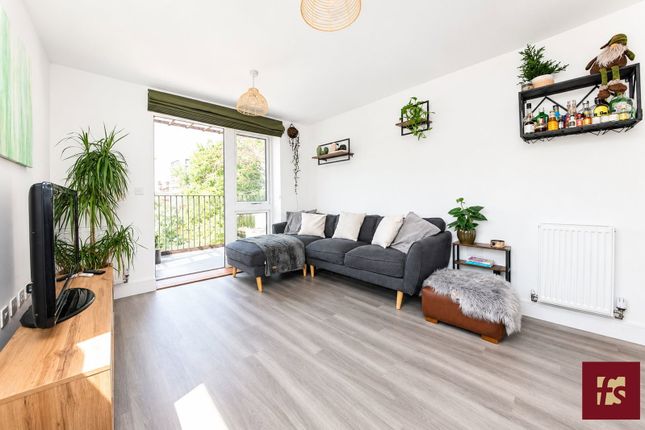 Flat 31, Coopers Hill, Bracknell photo 4