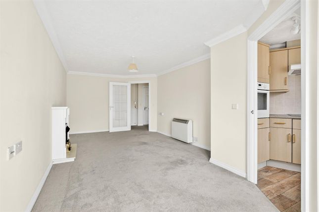 Flat 40 Hampton Lodge, 15, Cavendish Road, Sutton photo 2