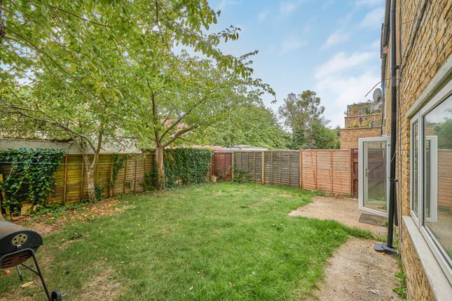 Flat 2, 55 Babington Road, London photo 3