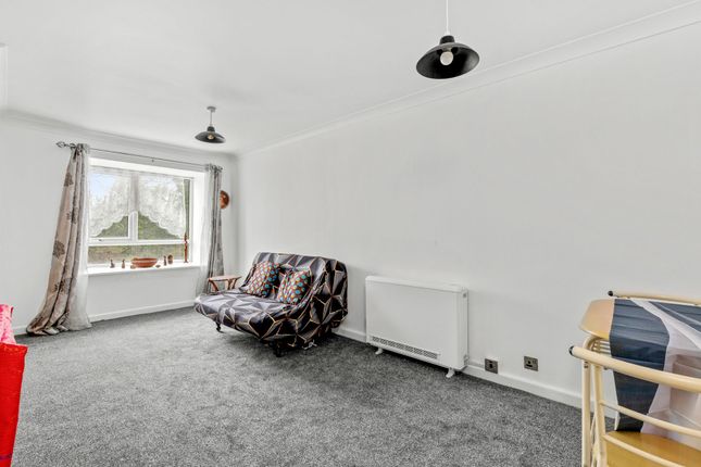 10 Walkham Close, High Wycombe photo 3