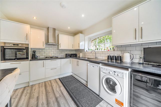 Flat 15, Godwin House,, Royal Herbert Pavilions, Shooters Hill photo 3