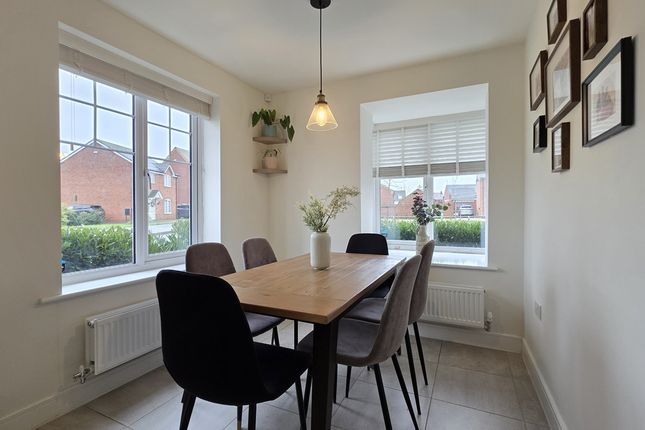 4, Firefly Road, Southam photo 4