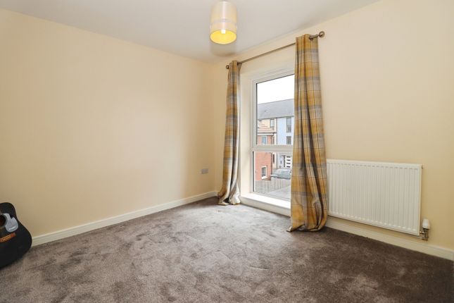 16, Whitsun Leaze, BRISTOL photo 3