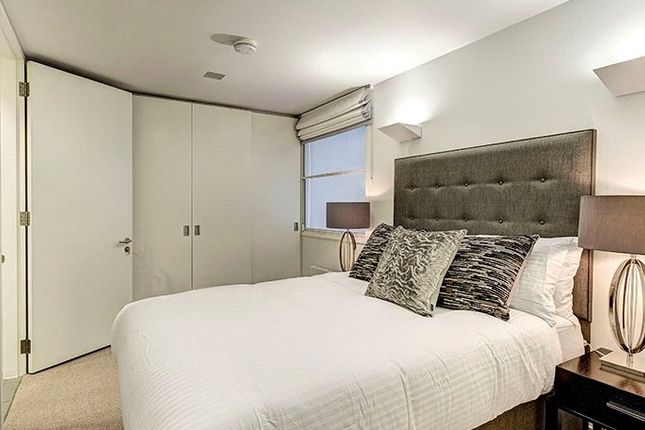 Flat 1, 161, Fulham Road, London photo 3