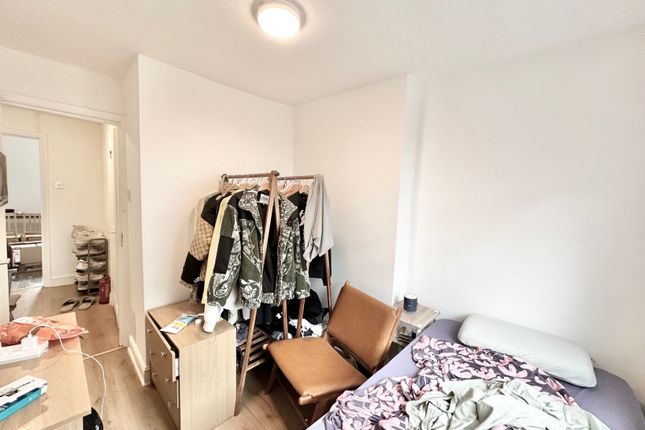 Flat to rent in Marchmont Street, London