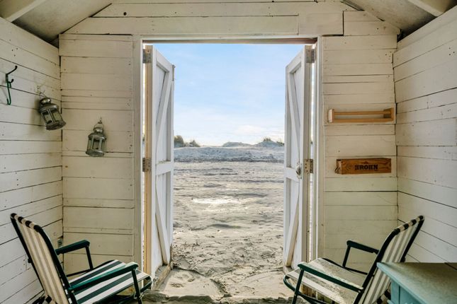 Beach Hut 120 West Wittering Beach, Chichester photo 5