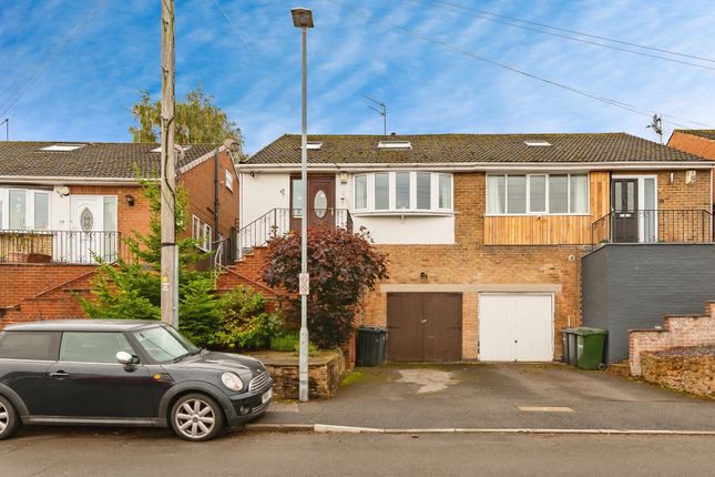 2-bed bungalow on Chesterfield Avenue, Gedling, Nottingham, Nottinghamshire NG4, £230,000