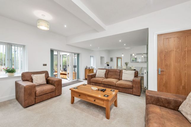 Surrey Cottage Rayes Lane, Newmarket photo 3