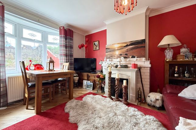18 Heol Keir Hardie, Aberdare photo 3