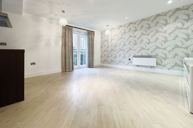 2, Spring Vale, Bolton photo 4