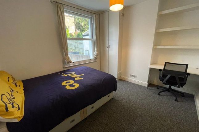 Terraced house to rent in Riley Road, Brighton