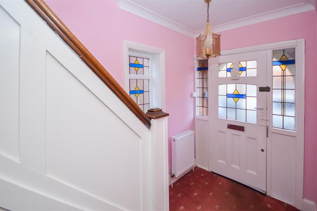 26, Bromley Mount, Wakefield photo 3