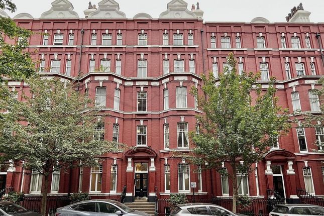 Flat to rent in Transept Street, Marylebone