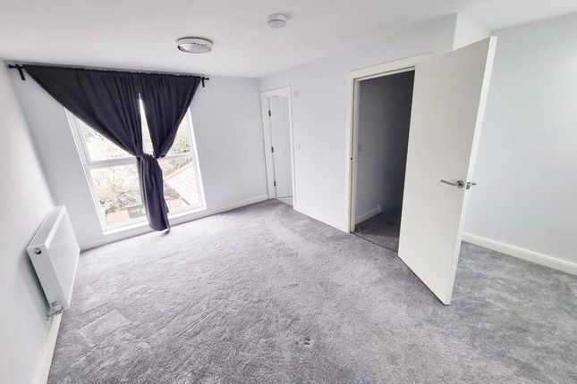 Maisonette to rent in Hale Grove Gardens, Mill Hill, London