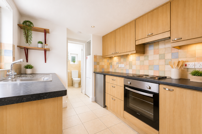 Room 5, 73, Carnarvon Road, Reading photo 5