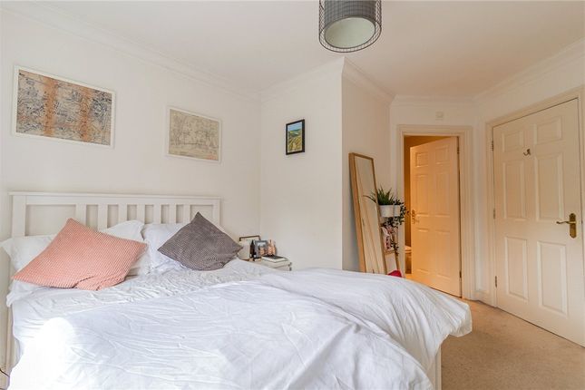 Flat 2, Cygnet House, Maidenhead photo 5