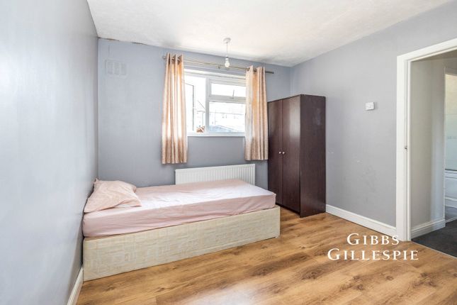 43, Blairhead Drive, Hertfordshire photo 4