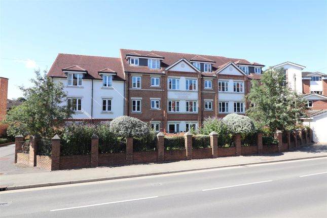 Thumbnail Property for sale in High Street South, Rushden