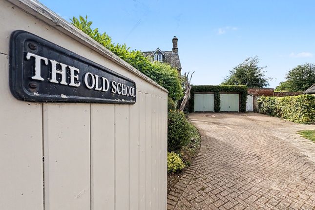 The Old School, Oakham Lane, Daventry photo 2