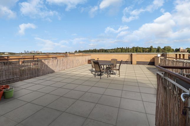 Thumbnail Flat for sale in Penthouse Apartment Aurora House, 335-337 Bromley Road, London