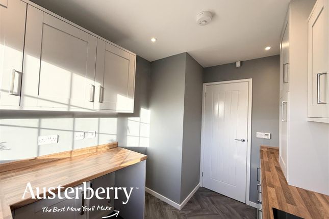 12, Carberry Way, Stoke-On-Trent photo 5
